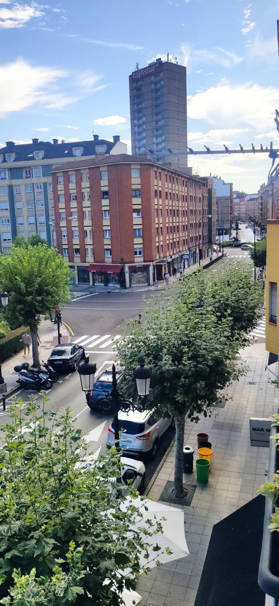 Alojamiento Oviedo 3 Con Parking Luaran gambar